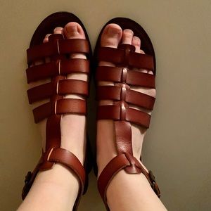 AE warm brown gladiators